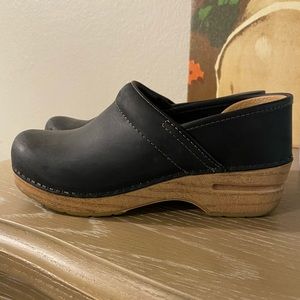 Dansko Professional